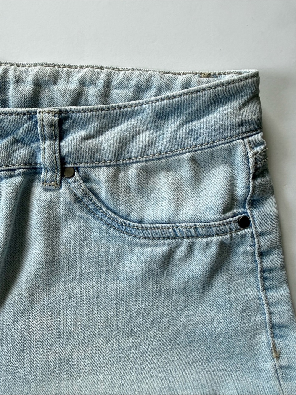 d.jeans 30” Waist Mid Rise Size 6 Light Denim Wash Straight Leg Jeans - Picture 6 of 11